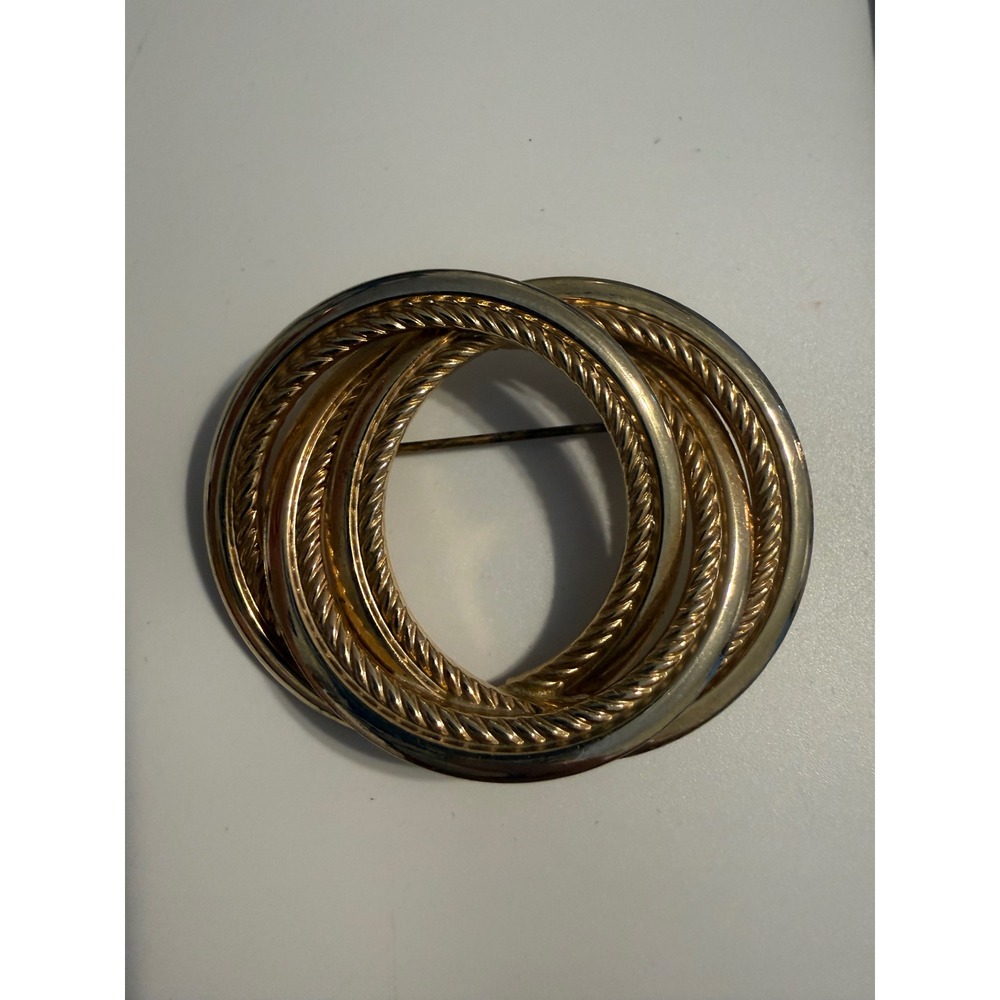 Gold Tone Interlocking Circle Brooch Textured Rope Polished Multi Ring Pin